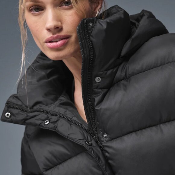 ALO Aspen Love Puffer Jacket Black - L - Picture 6 of 6